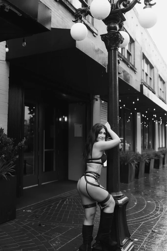 boudoir urban crosswalk bw