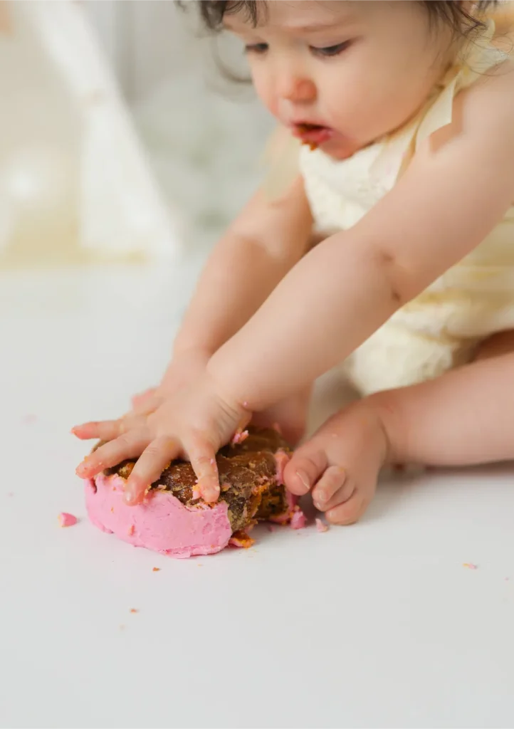 cake smash close up baby hands