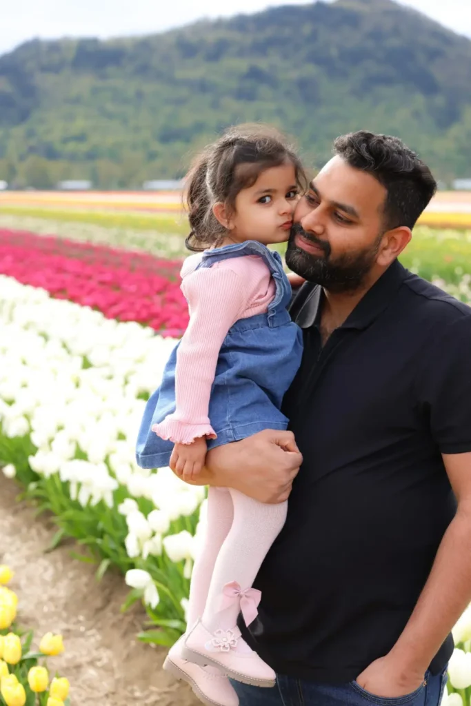 lakeland tulip farm father daughter photo