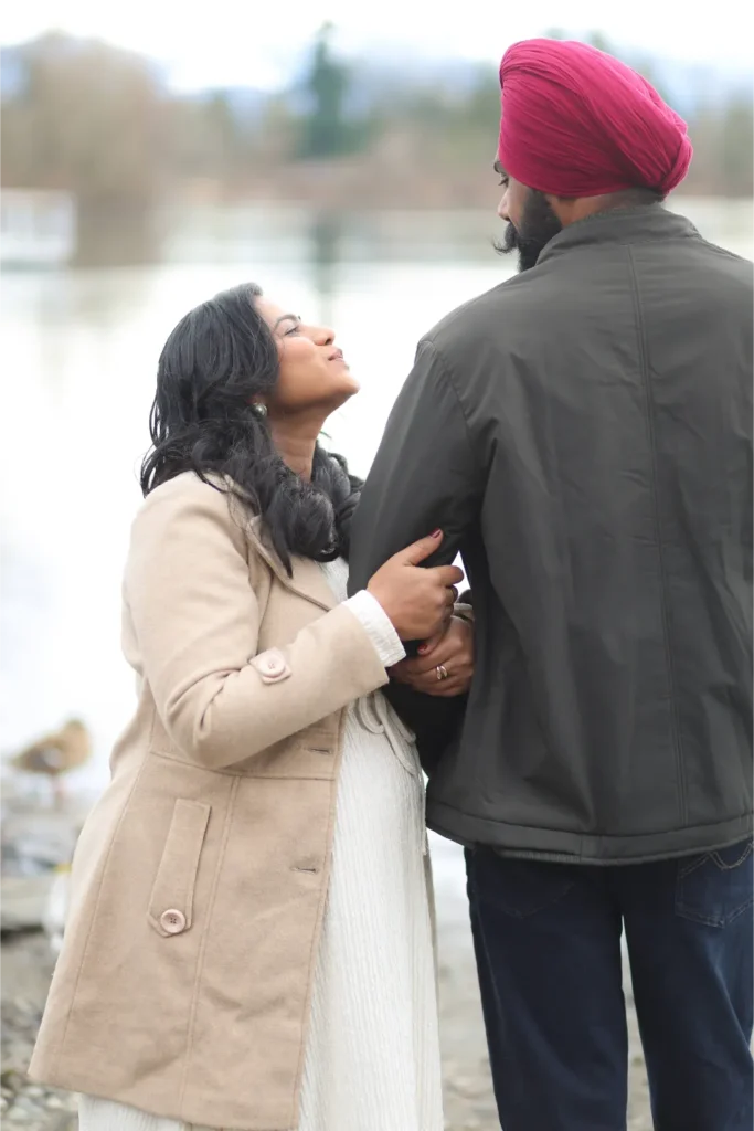 couple lakeside maternity session