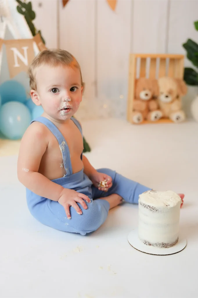 baby cake smash messy