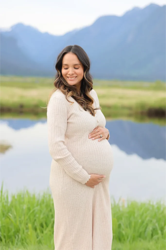 pregnant mother portrait mountain lake