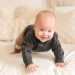 Baby Crawling Neutral Studio, photo 1