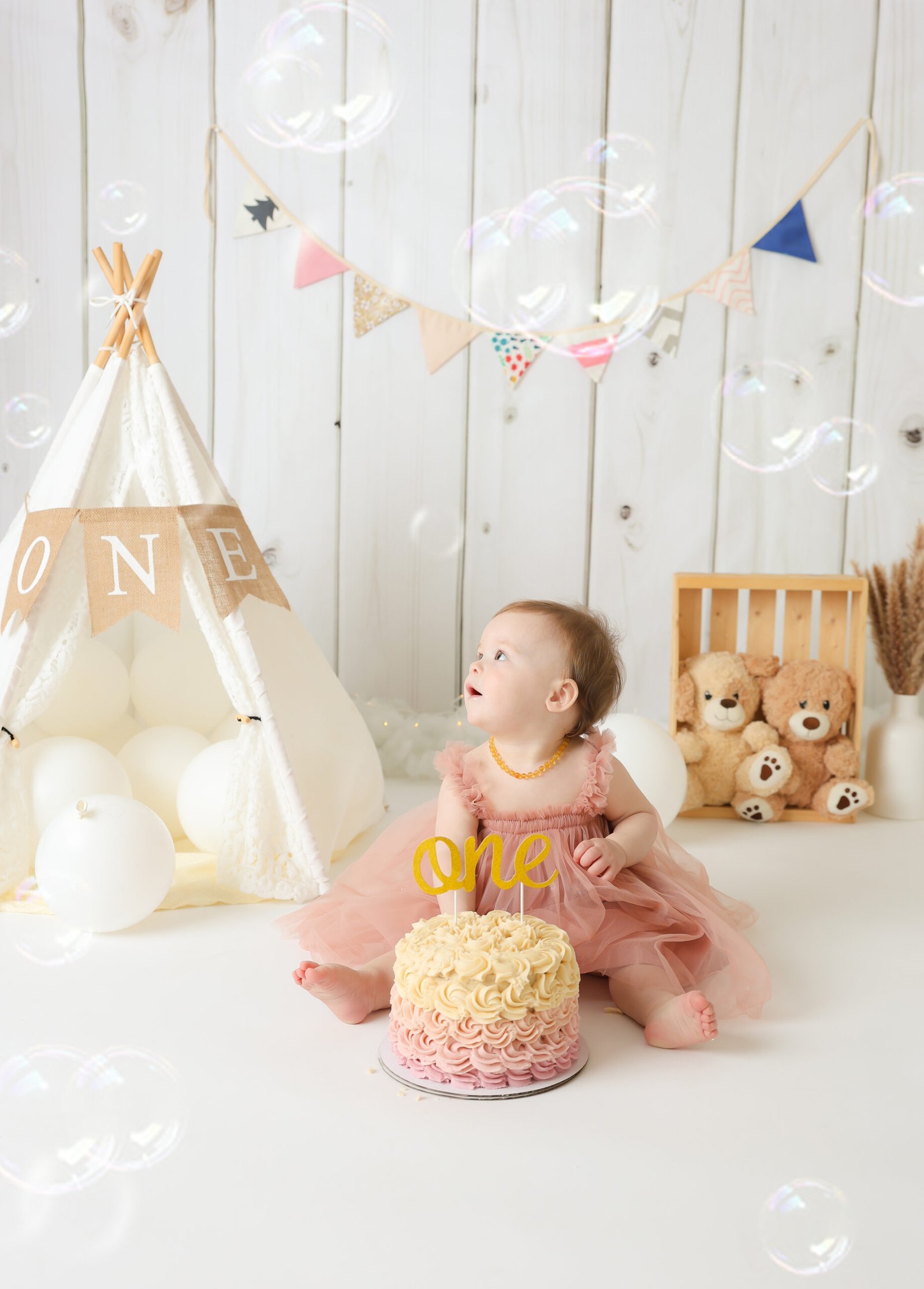Baby Girl First Birthday Cake And Bubbles, photo 3