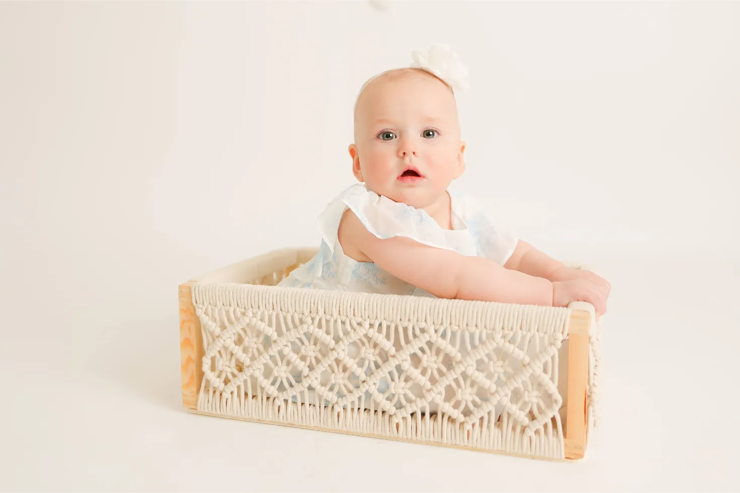 Baby Sitting Wooden Box Studio, photo 8