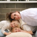 Family Lying Bed Lifestyle Session, photo 1