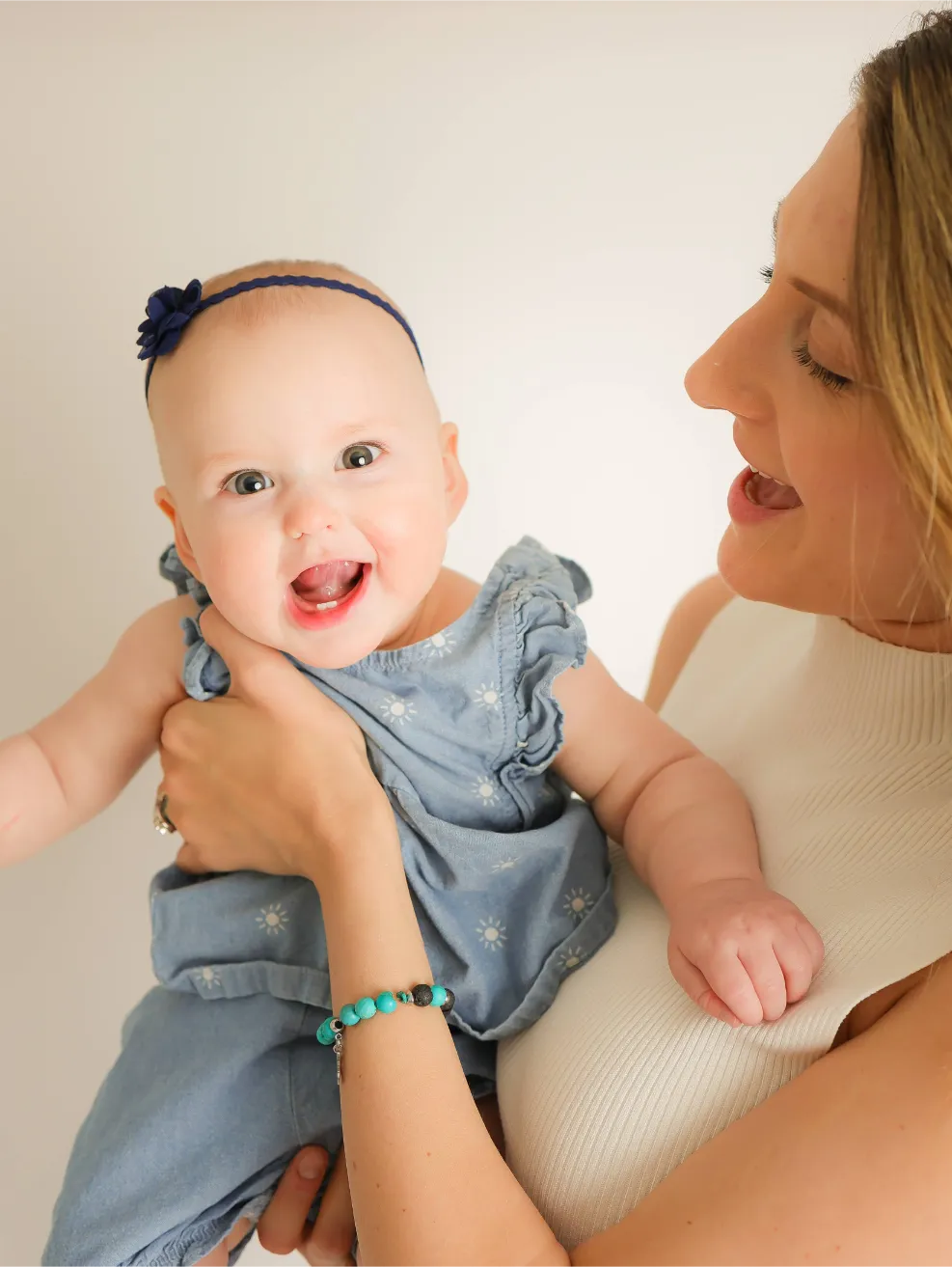 Mother Holding Baby Close Portrait, photo 11