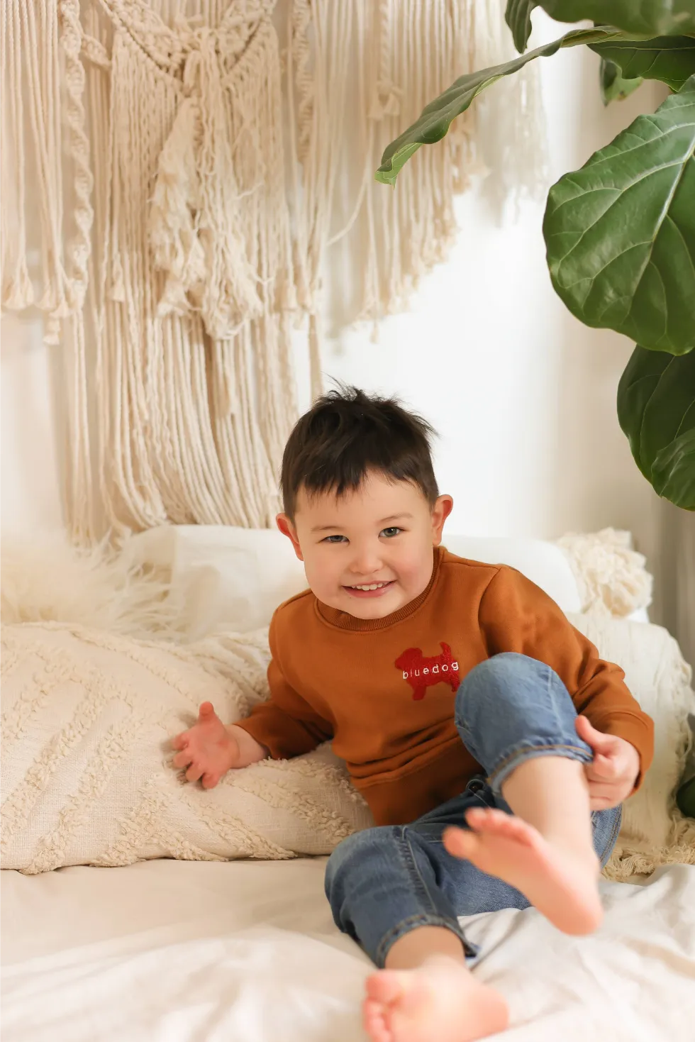 Toddler Sitting Beige Backdrop, photo 9