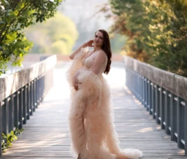 woman maternity dress on bridge scaled 1 woman maternity dress on bridge scaled 1
